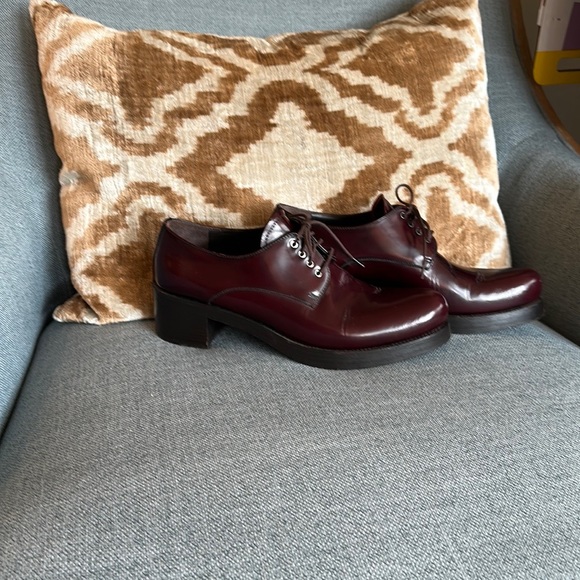 Prada school girl tie up, size 39 size 8 American - Picture 2 of 2